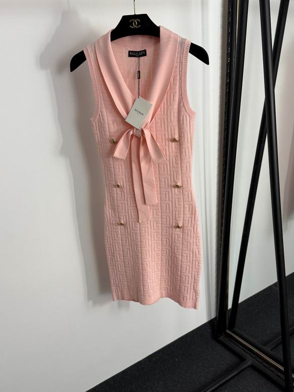 Balmain Uniform 392