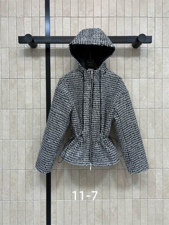 Chanel S-XL 239