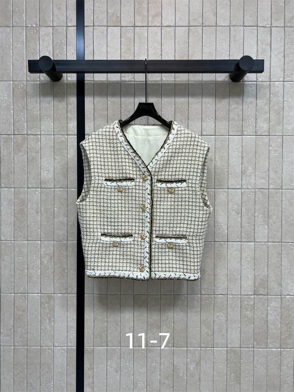 Chanel S-XL 241
