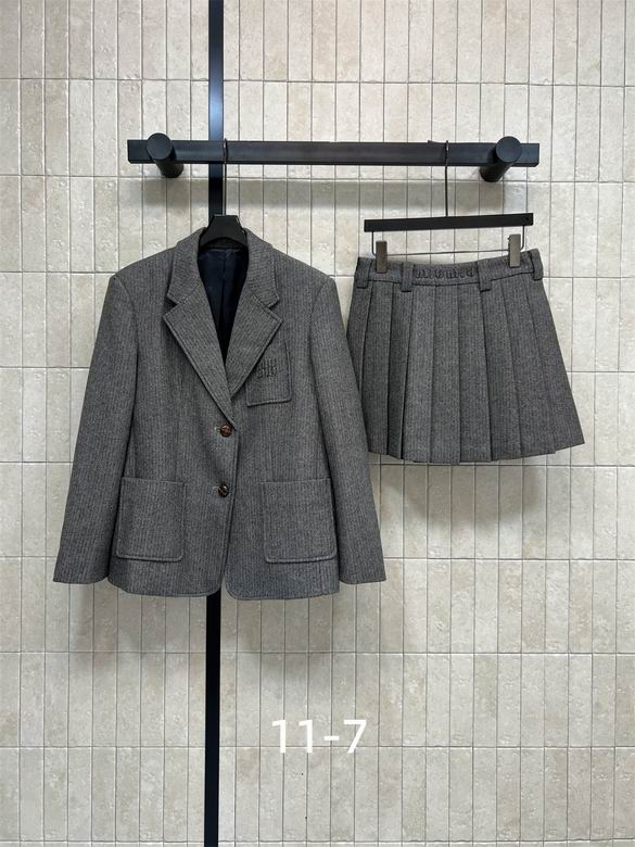 MiuMiu S-XL 247
