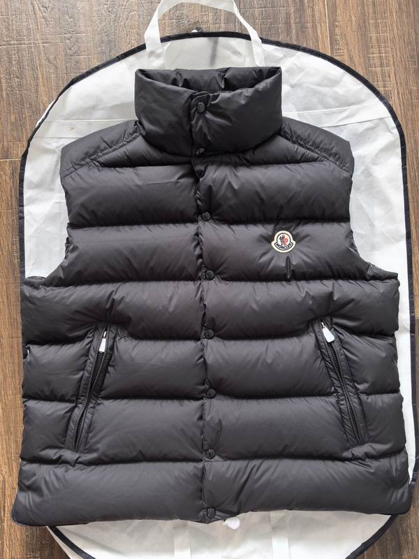 Moncler sz1-5 24cr342