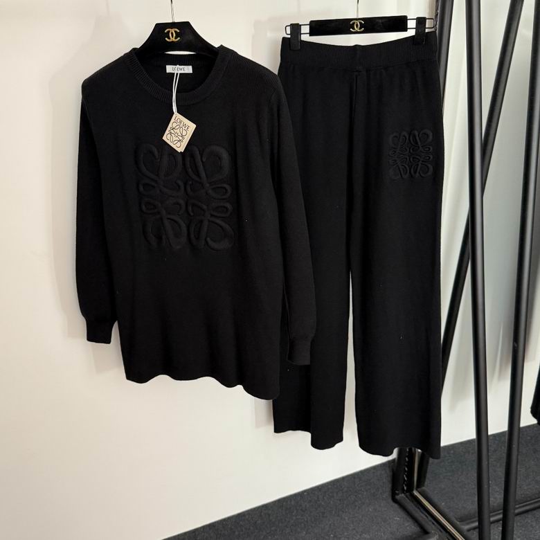 Loewe Uniform 48