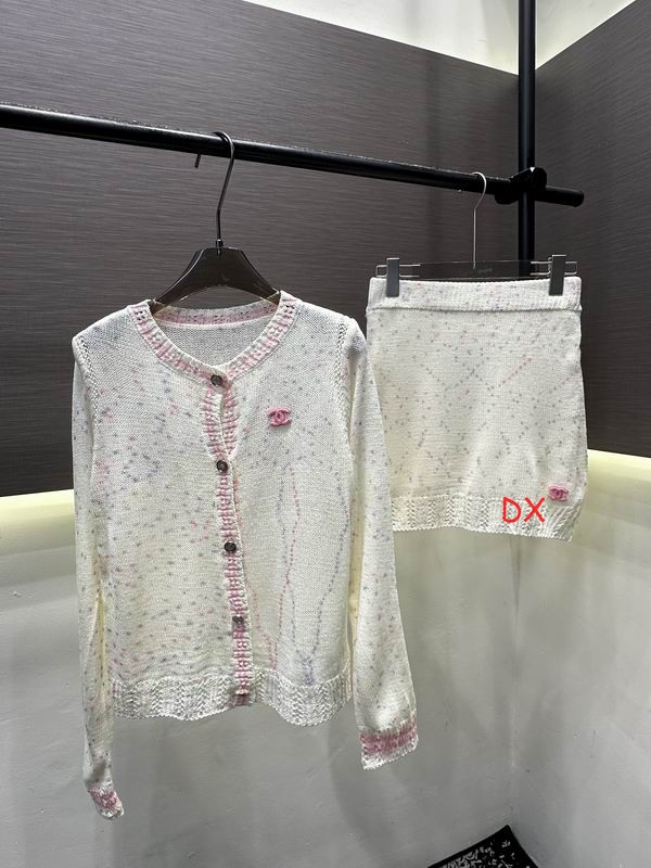 Chanel One Size 124