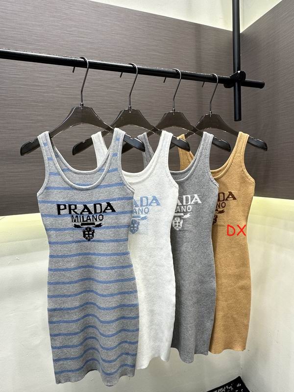 Prada One Size 40