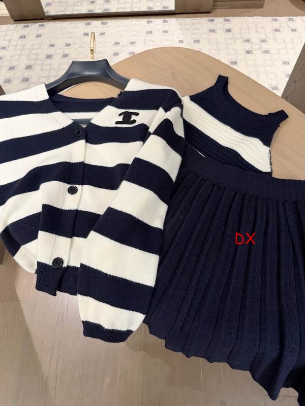 Chanel One Size 214