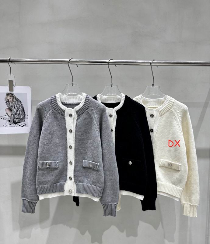 Chanel One Size 223