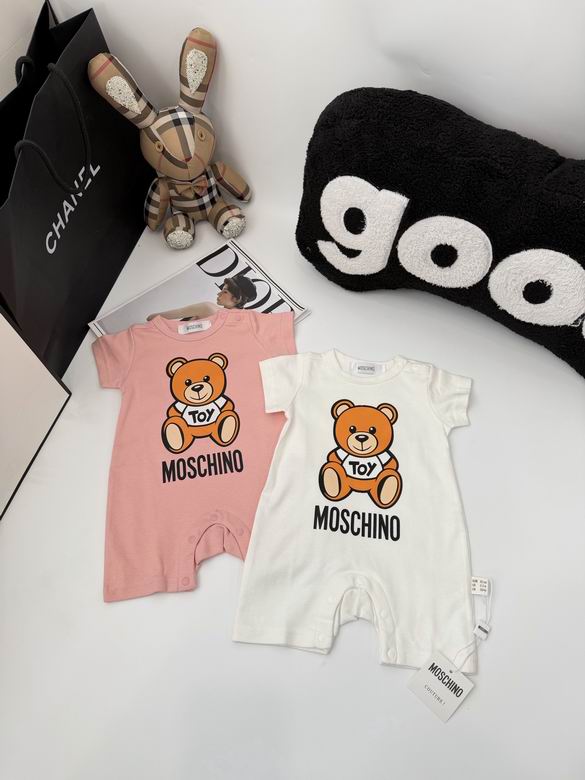 Moschino sz59 66 73 80 85 90 02